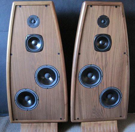 Nightingale Concentus CTR2 вид сбоку