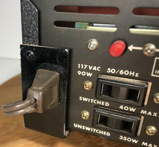 Nikko Solid-State TRM 40 IC Серийный номер и маркировка модели на корпусе