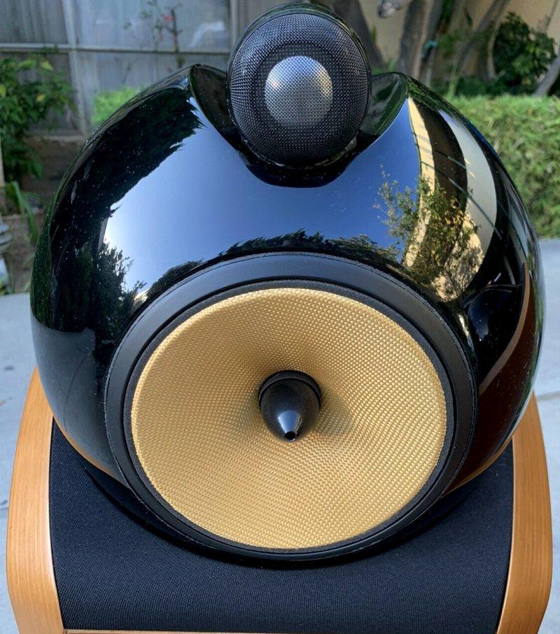 Bowers & Wilkins Nautilus 802 Diamond