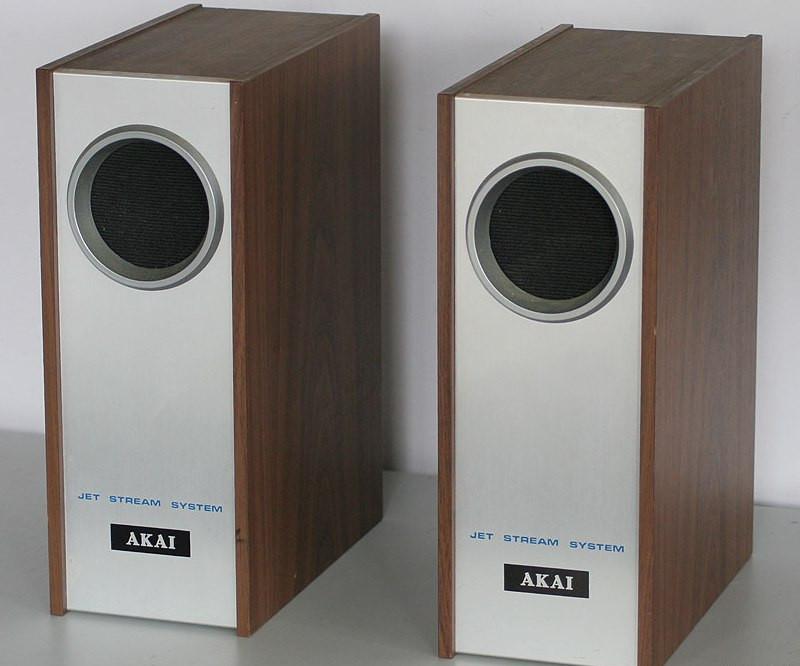 AKAI SW-30 AKAI SW-30