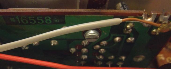RFT SV 3935 Hi-Fi Вид на заднюю панель усилителя RFT SV 3935 Hi-Fi сзади